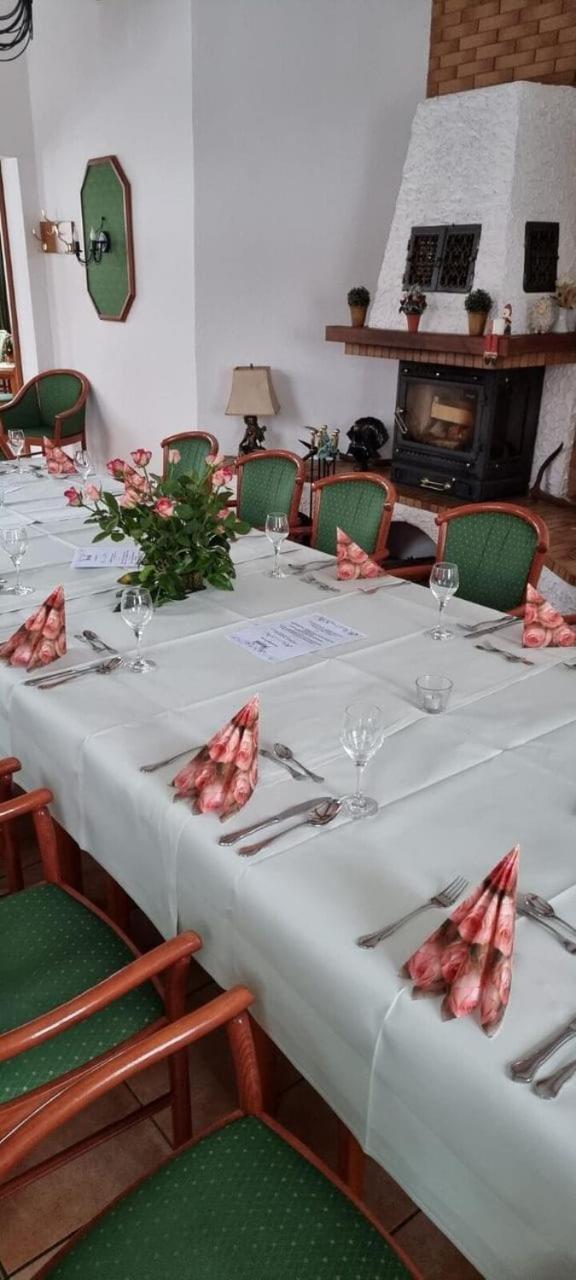Hotel Zur Krone Hasselfelde Luaran gambar